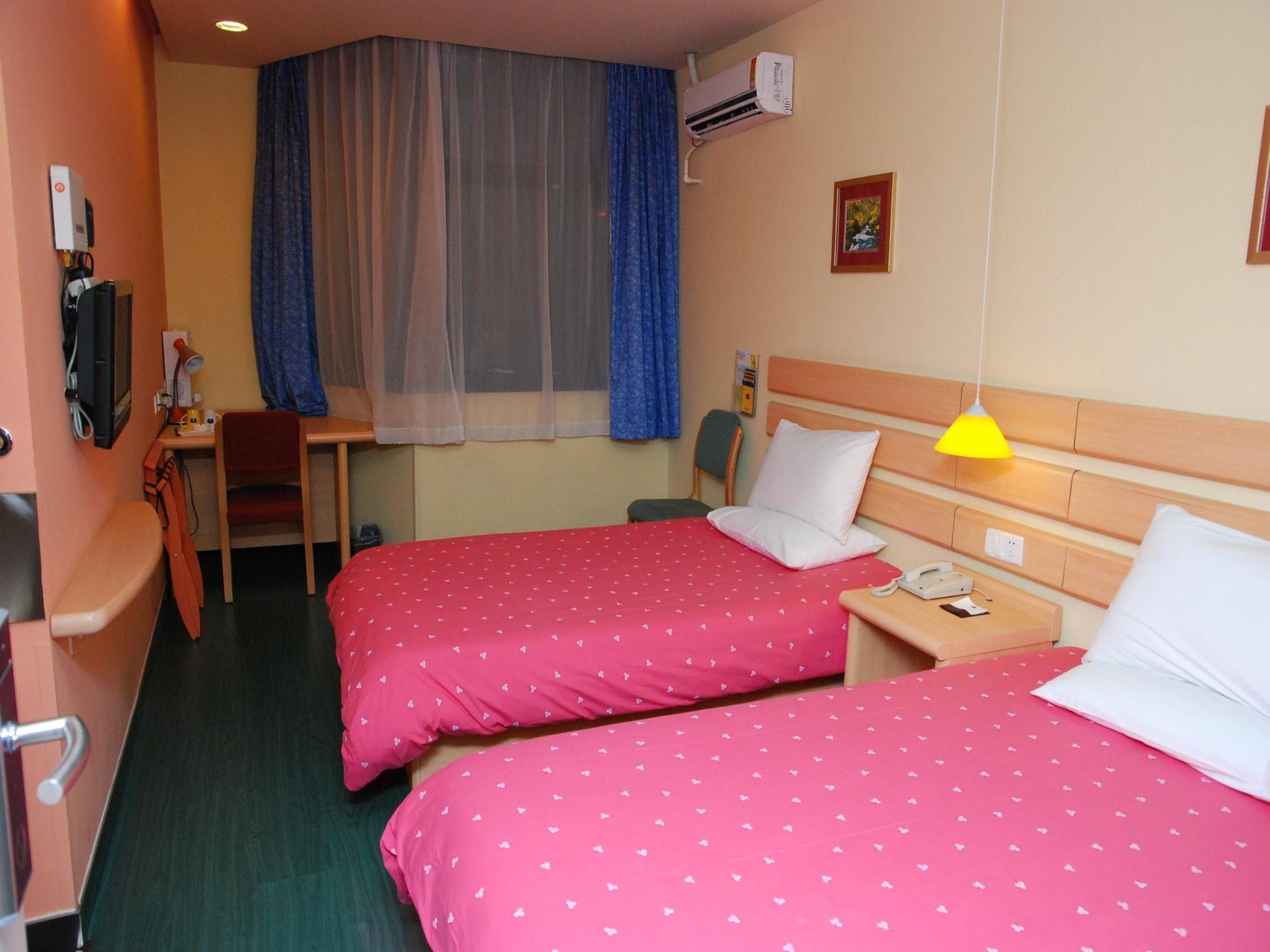 Home Inn Shanghai Railway Station North Square Esterno foto
