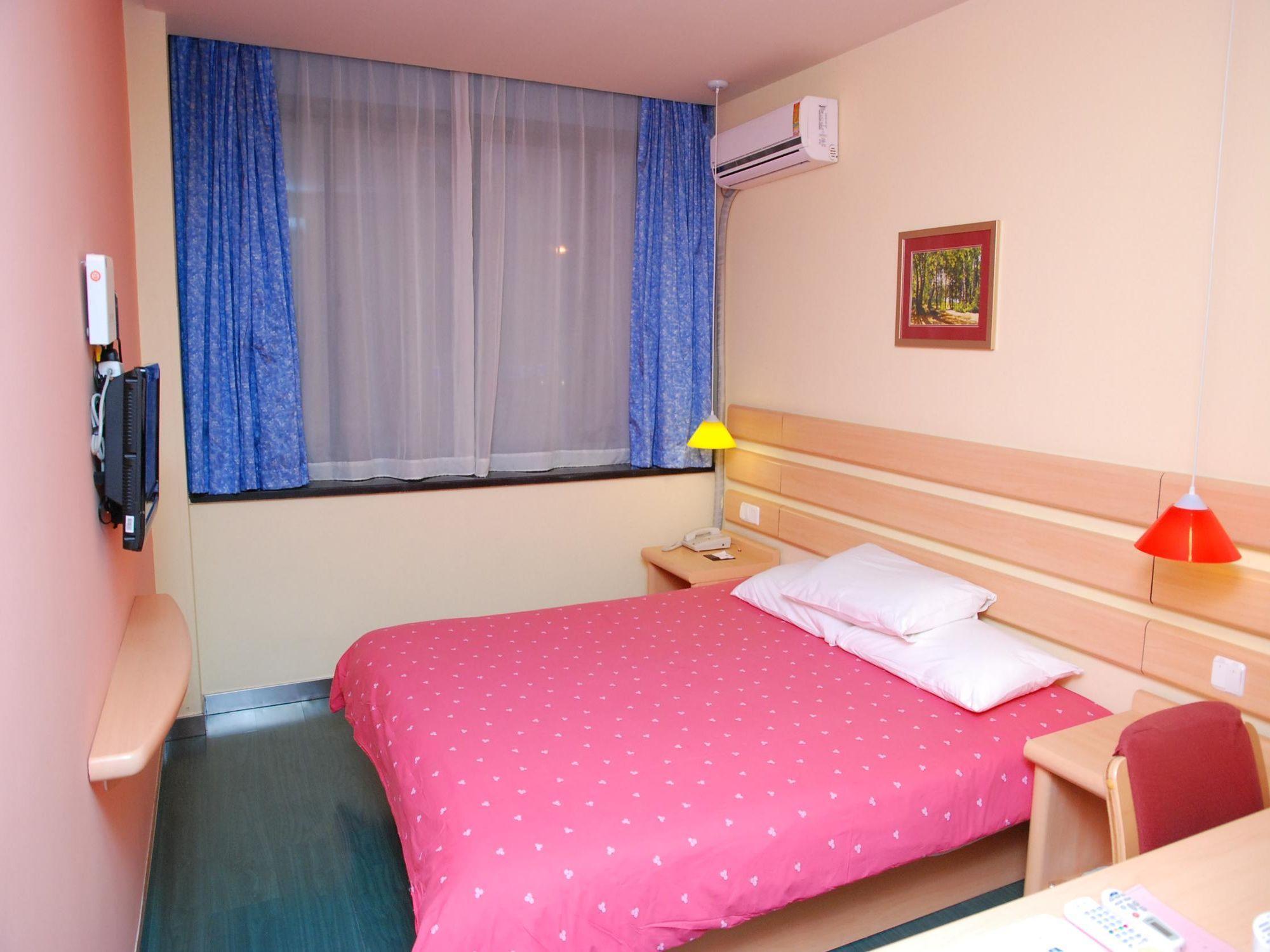 Home Inn Shanghai Railway Station North Square Esterno foto