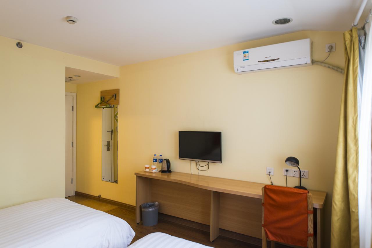 Home Inn Shanghai Railway Station North Square Esterno foto